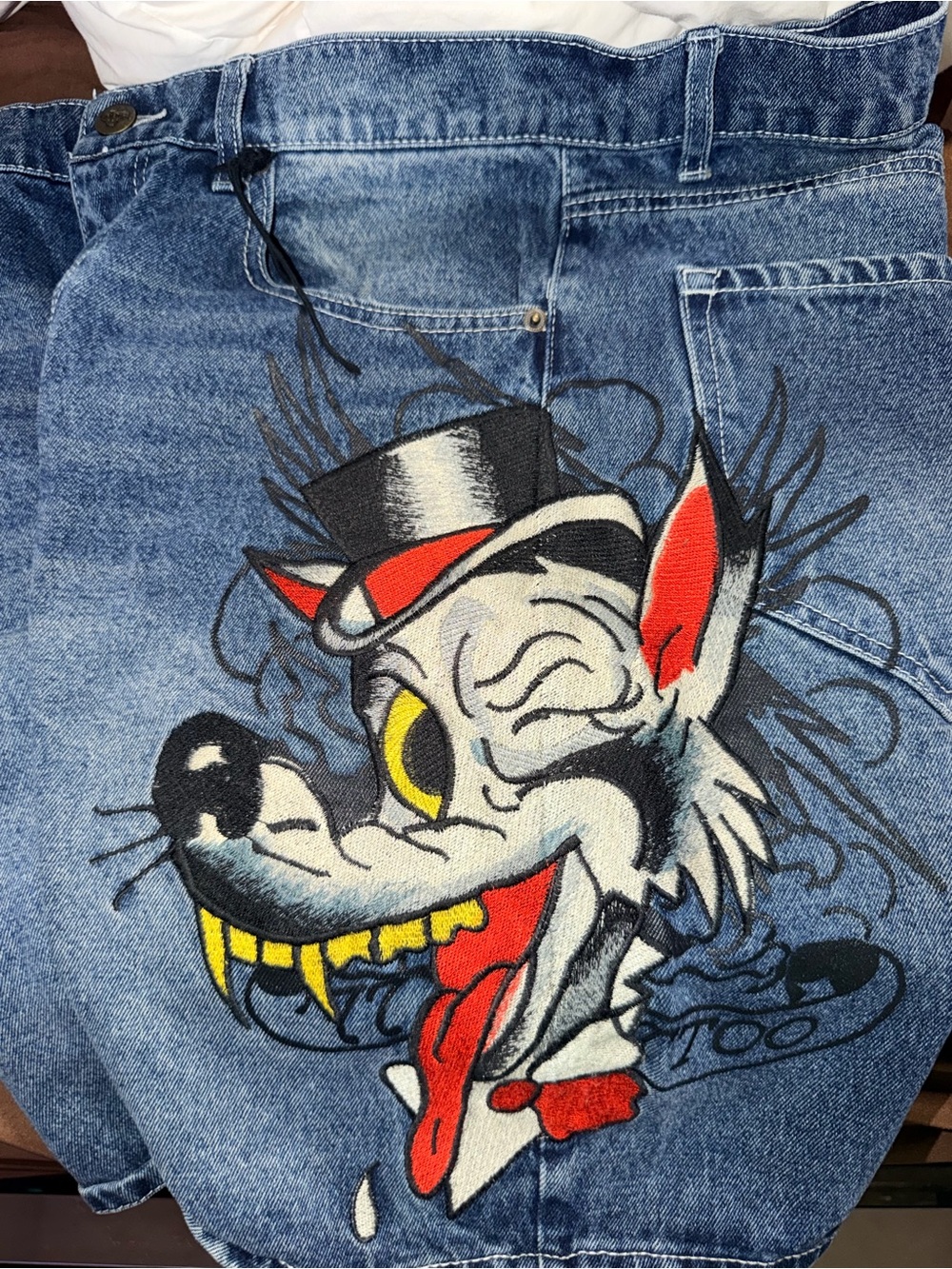 Ed Hardy Embroidered Wolf Top Hat Denim Jorts Size 32 Y2K Tattoo Print Shorts - Picture 7 of 8